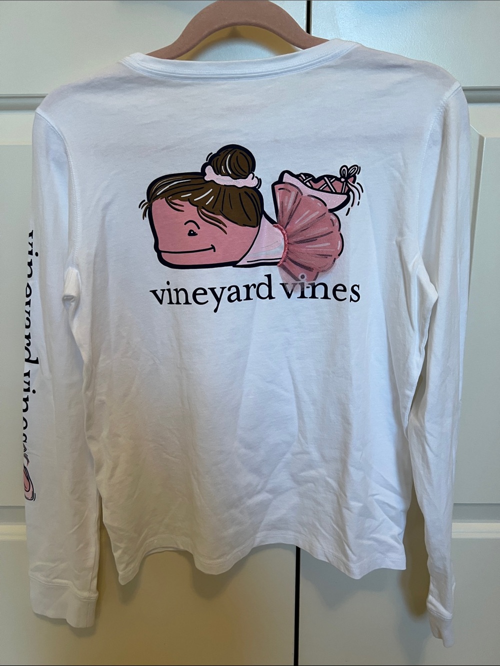 NEW Vineyard Vines Girls Long-Sleeve Pocket Tee with Ballet shoes - Picture 3 of 5
